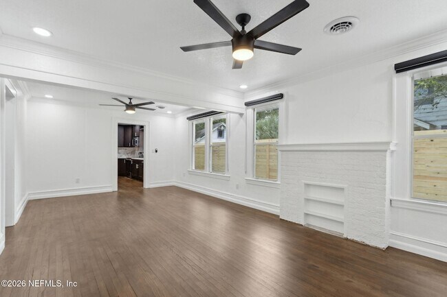 Foto del edificio - 836 Lynton St