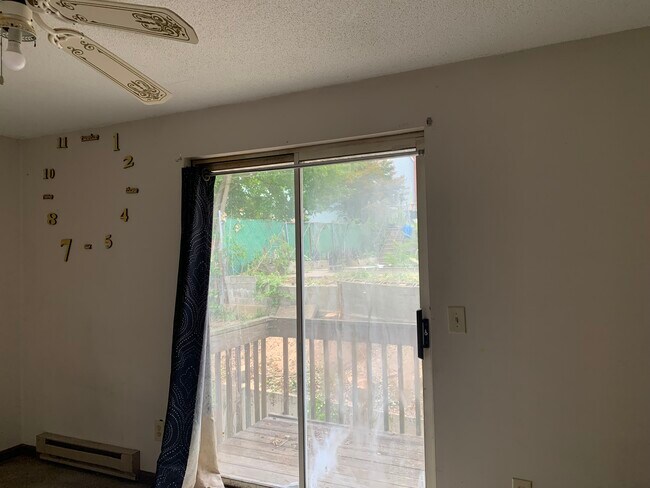 Bedroom - 378 Lincoln St