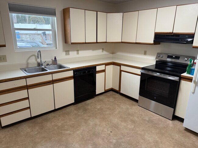 Building Photo - 2614 Magnolia St