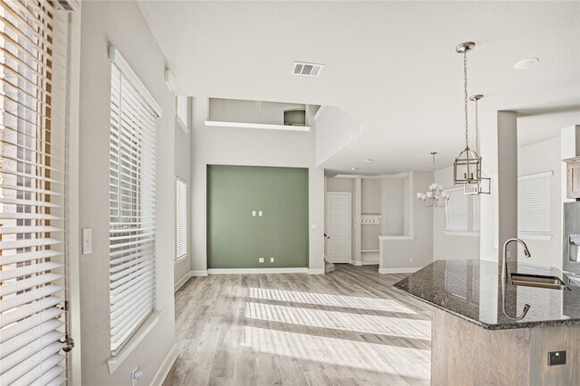 Building Photo - 1621 Rose Willow Wy