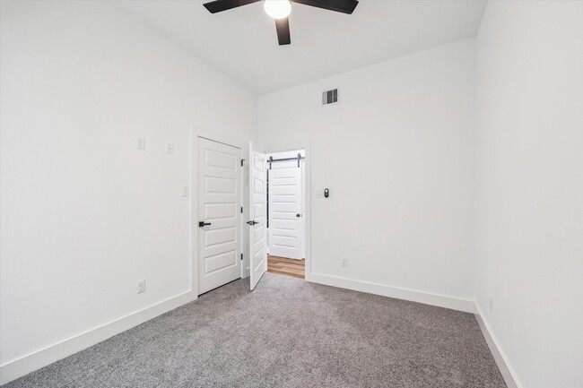 Building Photo - 9806 A/B Pelsey St