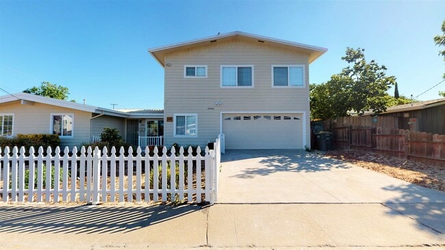 Building Photo - Charming & contemporary Concord home near BART