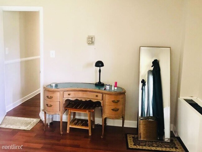 Foto del edificio - 4104 Daniels Ave