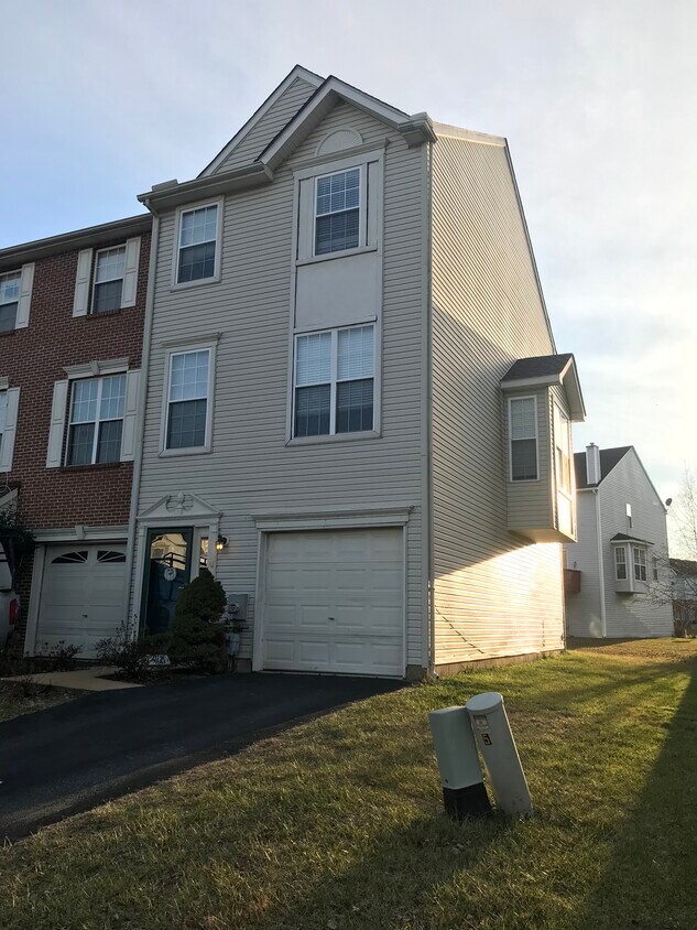 14 Whitetail Way, Elkton, MD 21921 Townhouse for Rent in Elkton, MD