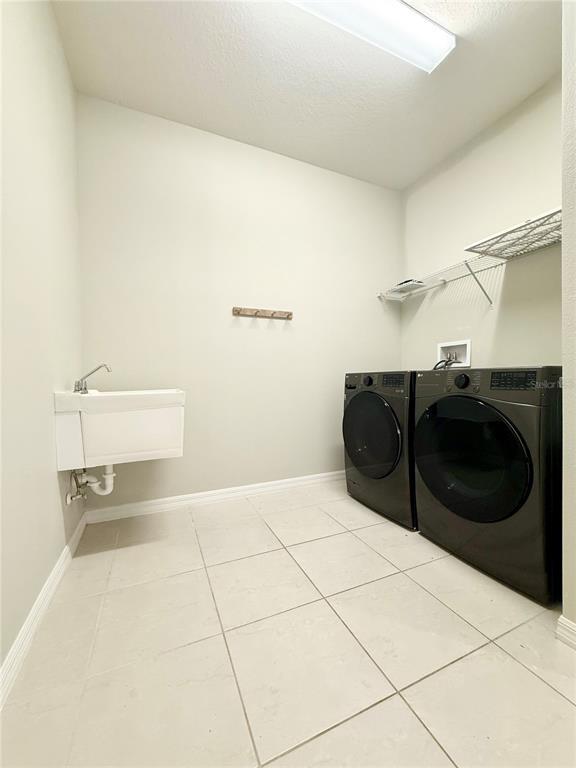 Foto del edificio - 10843 Rolling Moss Rd