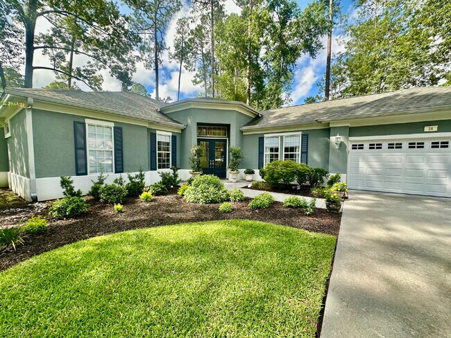 Building Photo - Spacious Beautifully Appointed Two Bedroom...