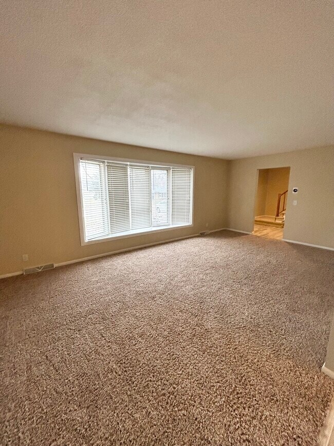 Foto del edificio - 5109 Coachman Rd