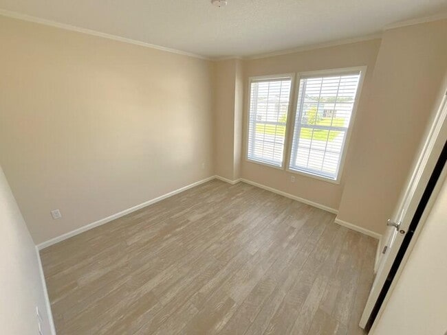 Building Photo - 5460 Bahia Wy