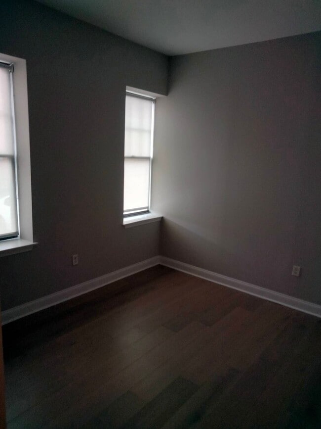 Building Photo - 44 Imlay St