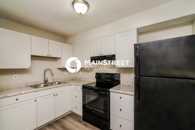 Foto del edificio - 3 Bedroom Pet-Friendly Home in Louisville,...