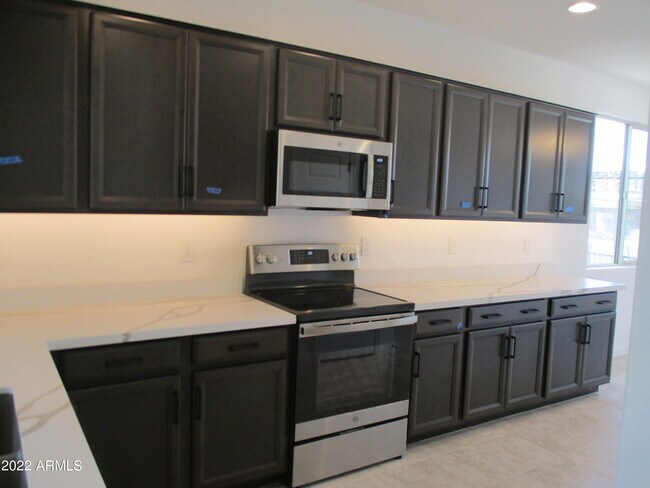Foto del edificio - 13205 W Claret Cup Rd