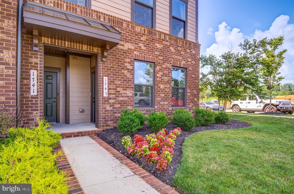 Foto principal - 1743 Dunnington Pl