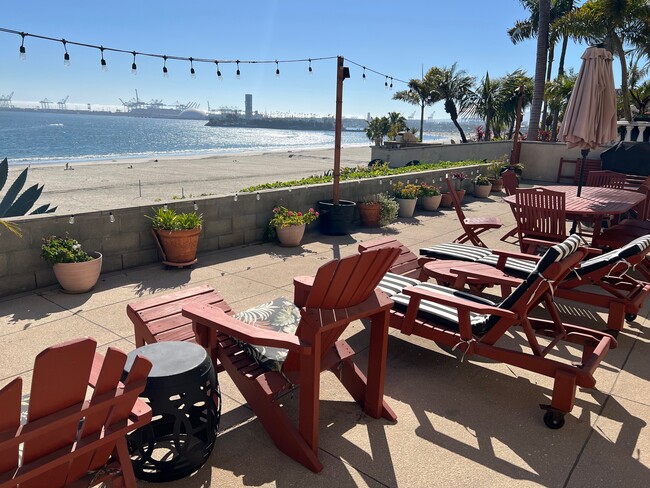 Building Photo - 1616 E Ocean Blvd