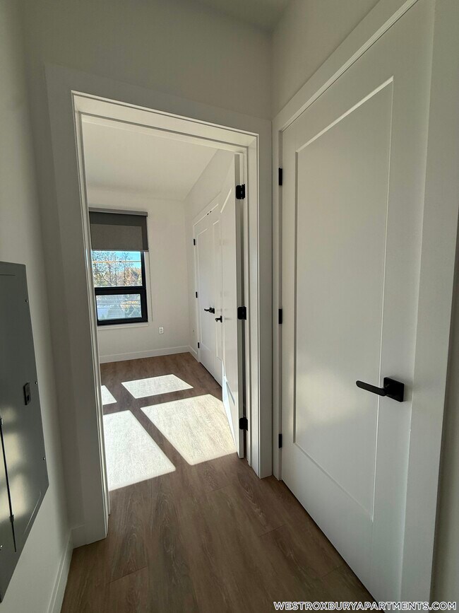 Building Photo - 199 Gardner St