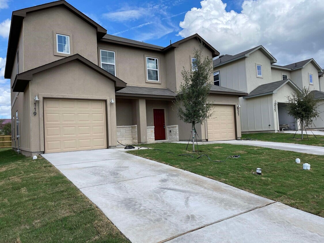 119 Peruna Dr, Marble Falls, TX 78654 Townhome Rentals in Marble