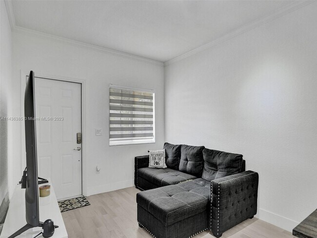 Building Photo - 3374 W 80th St