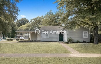 Building Photo - 4078 Meadow Dr