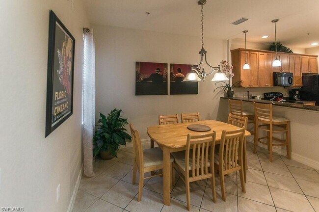 Foto del edificio - ***FULLY FURNISHED/UNFURNISHED***OLE LELY ...