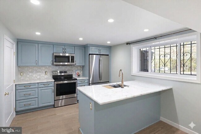 Foto del edificio - 1401 S Greenbrier St