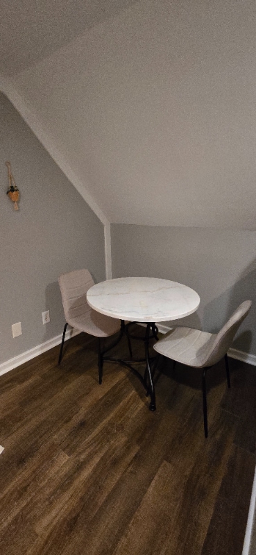 Foto del edificio - 216 N Summit St