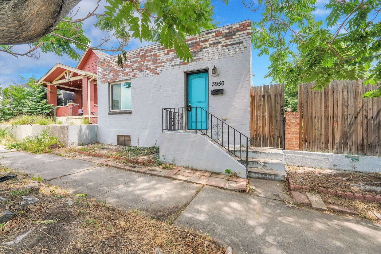 $2,395 - 2 Bed, 1 Bath Home in Denver with... - $2,395 - 2 Bed, 1 Bath Home in Denver with...
