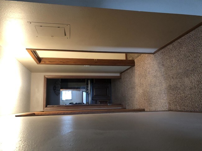 Building Photo - 2610 Country Club Pkwy
