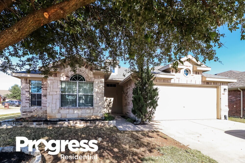 1116 Rosedale Springs Ln, Fort Worth, TX 76134 House Rental in Fort