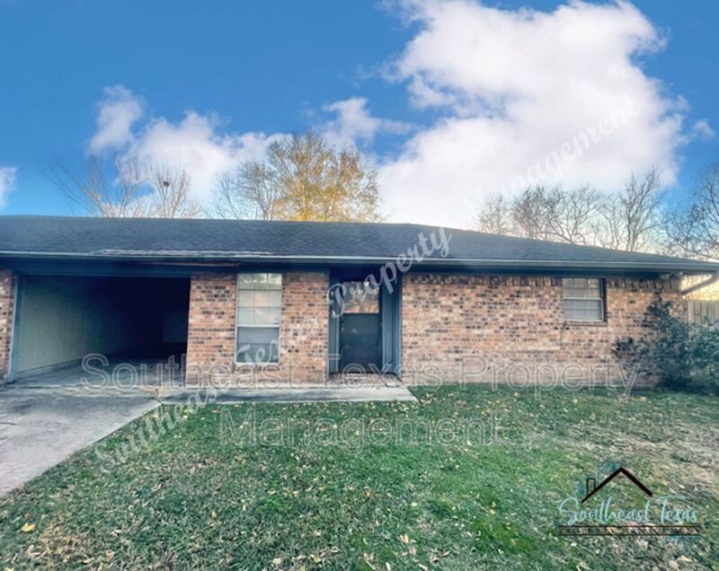 6255 Warren St Unit D, Groves, TX 77619 Condo for Rent in Groves, TX