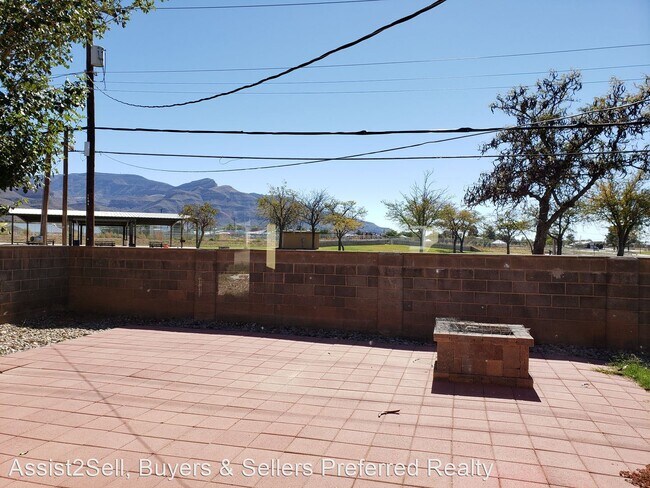 Building Photo - 3 br, 2 bath House - 1402 Mountain View