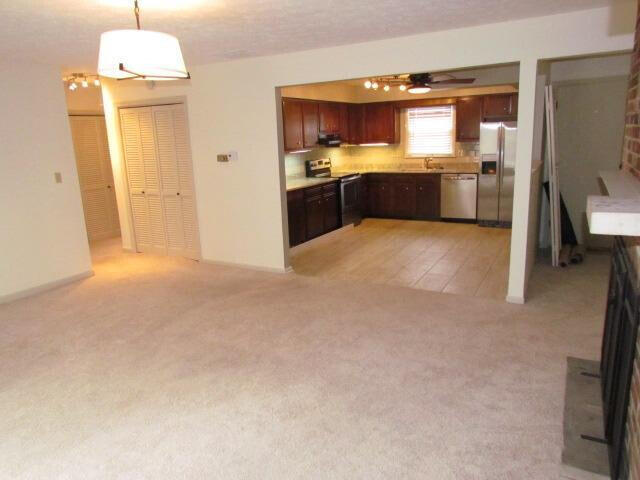 Foto del edificio - 3375 Moundview Ct