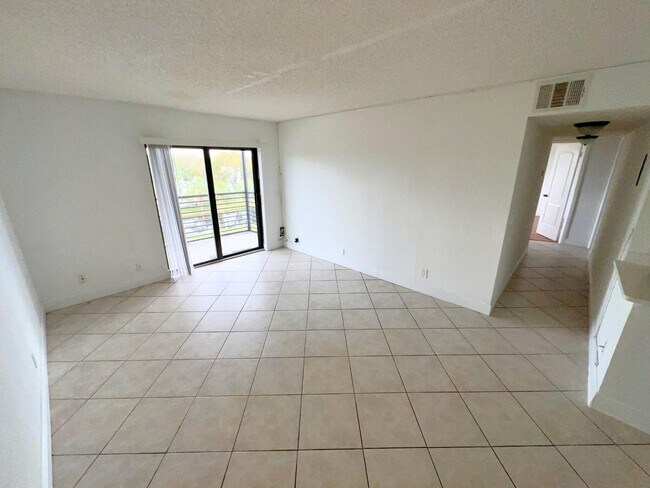 Foto del edificio - 3700 N Pine Island Rd