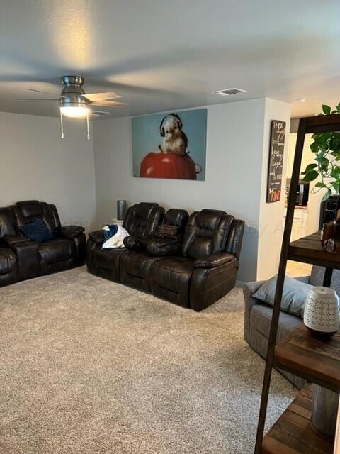 Foto del edificio - 2706 Ries Ln