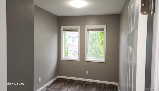 Building Photo - 148 E Park Ave