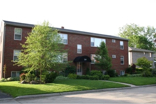 Building Photo - 38 Virginia Dr