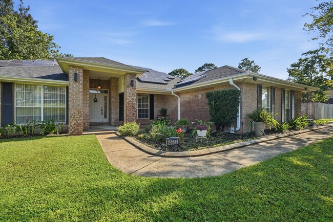 Building Photo - 4881 Traxx St