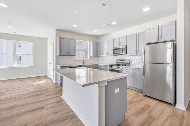 Interior Photo - Kinsley