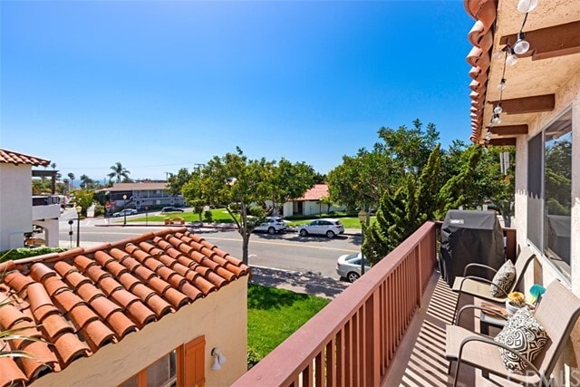 Building Photo - 249 Avenida Del Mar