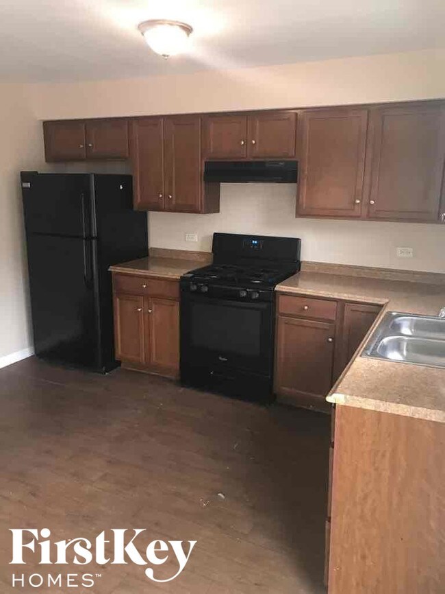 Building Photo - 6021 Spring Ln