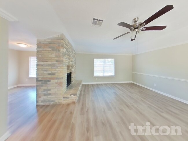 Building Photo - 17526 Jolly Boat Dr