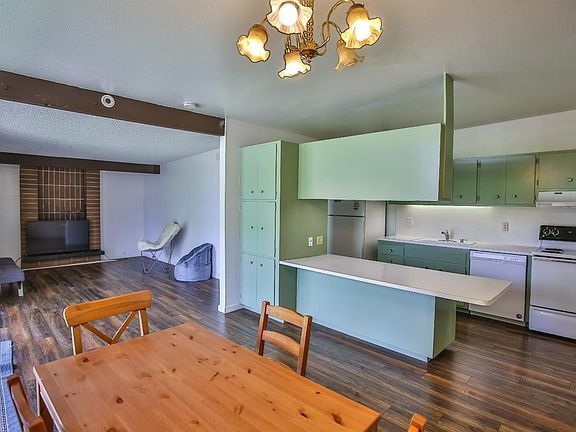 Foto del edificio - "Charming 3-Bedroom Home with Granite Touc...