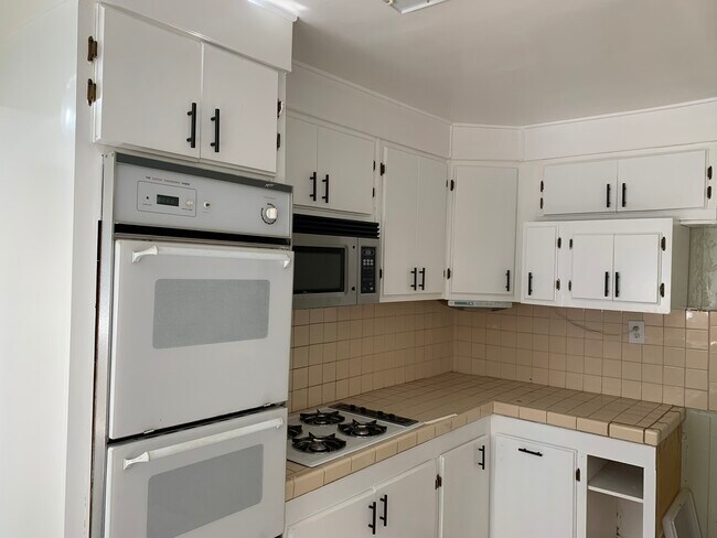 Foto del edificio - 4621 Wesley Ave