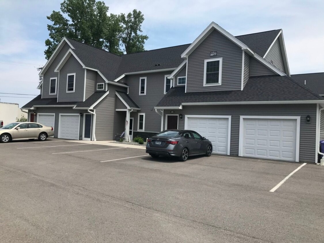 Building Photo - 2077 Community Ln
