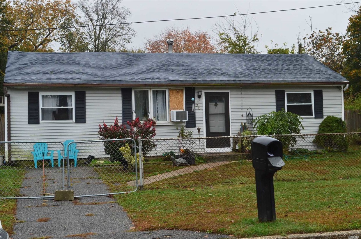 Primary Photo - 56 Ash St
