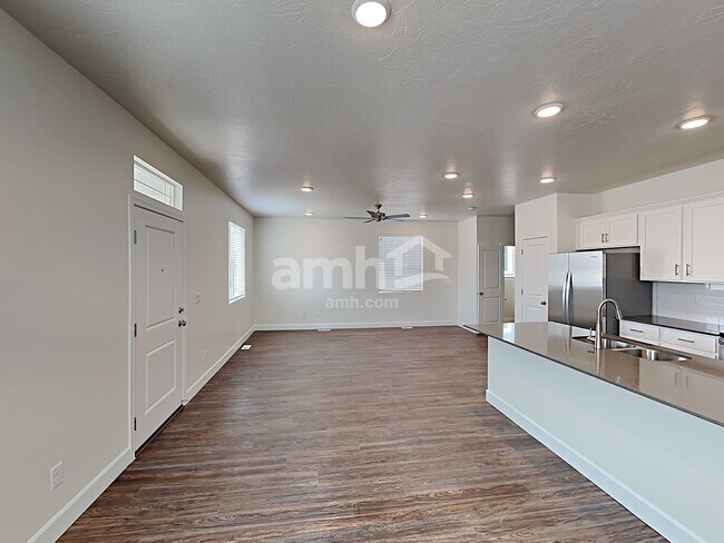 Building Photo - 7357 S Copper Rim Dr