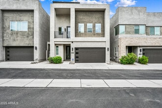 Building Photo - 6842 E Orion Dr