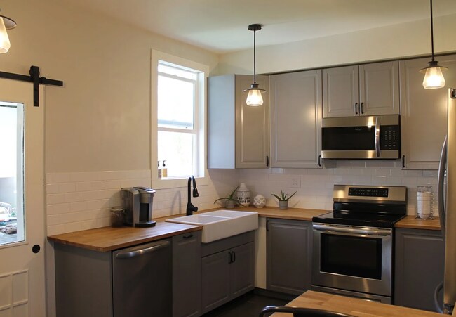 Foto del edificio - 1810 SW Queen Ave