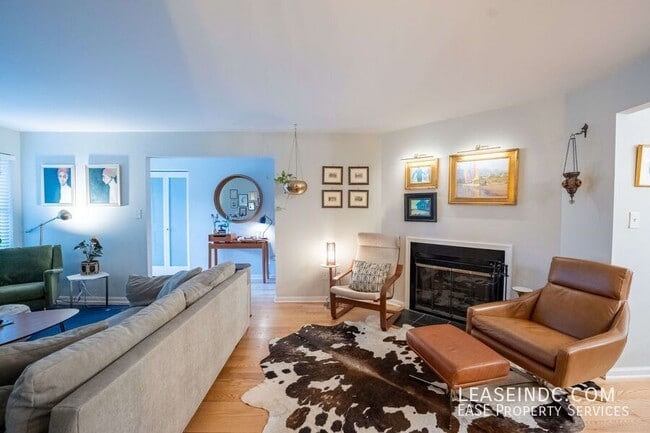 Building Photo - 1325 13th St NW