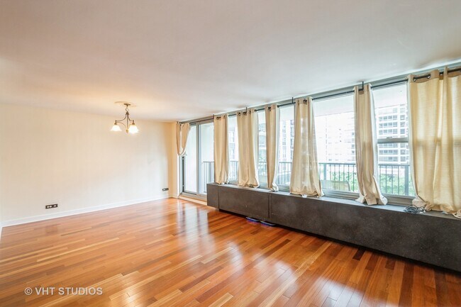 Foto del edificio - 400 E Randolph St