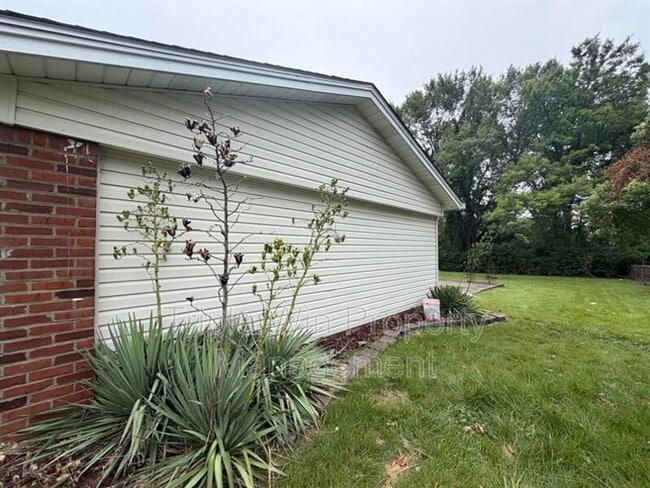 Building Photo - 2372 Rockymont Dr