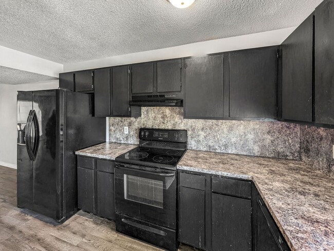 Foto del edificio - 2456 N Brophy Circle - Great Central Location